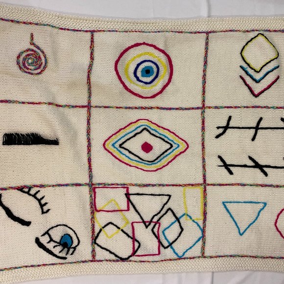 Hand Knitted Blanked - Picture 1 of 3